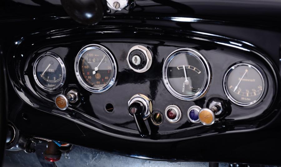  Mercedes-Benz 200 Sonnenscheinlimousine 1934 года  (фото 12 из 16)